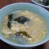 玉ねぎとわかめの中華卵スープ
